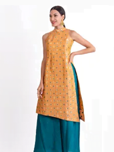 Halter neck tunic with stylish slant cut Salwar Suit 2