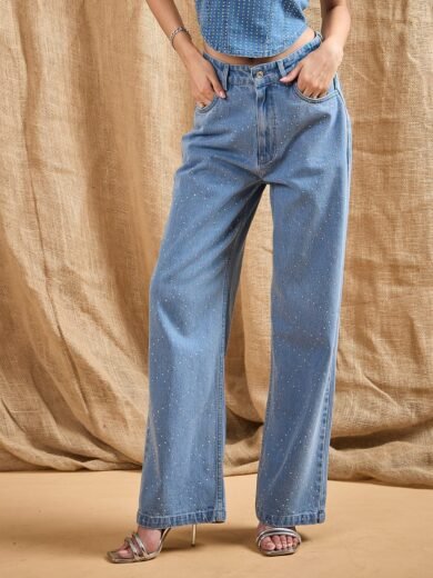 Women Blue Washed Stud Work Straight Fit Jeans